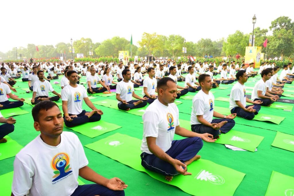 How To Do Kapalbhati Yoga: Steps, Benefits, Types And Precautions